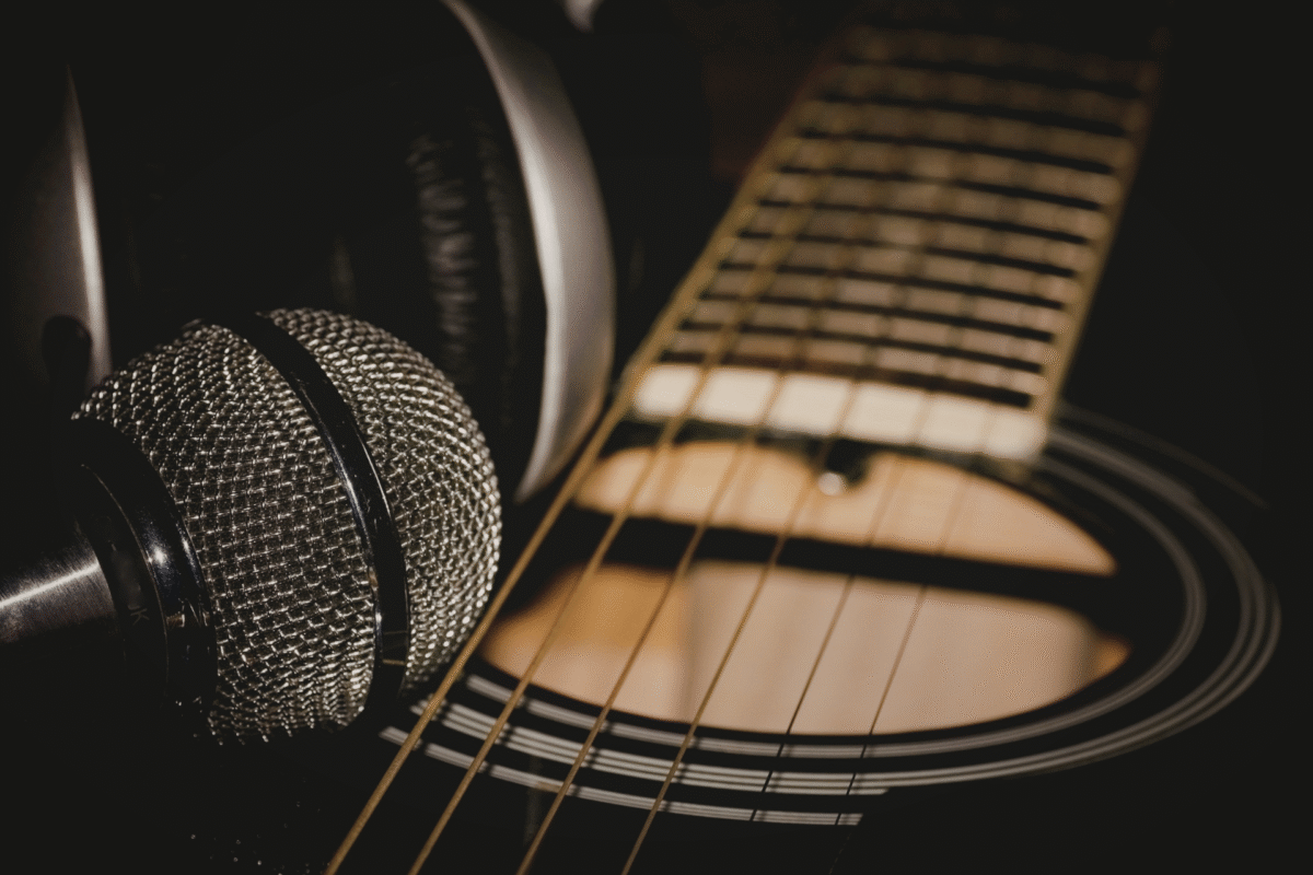 Best Friday Night Dinner in Fayetteville, GA: Live Music + Buffet at The Studio Café